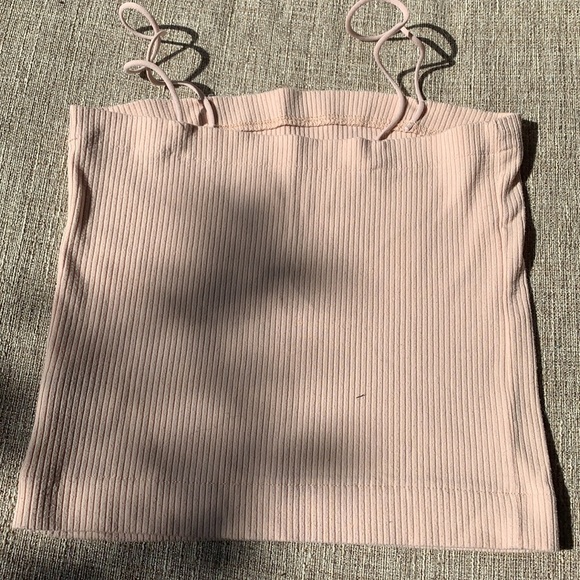 American Eagle pink crop top - Picture 2 of 3